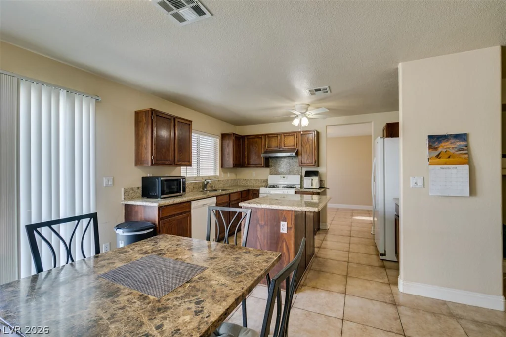 3772 Bossa Nova, Las Vegas, NV 89129