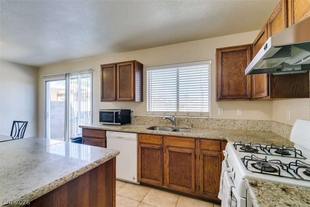 3772 Bossa Nova, Las Vegas, NV 89129