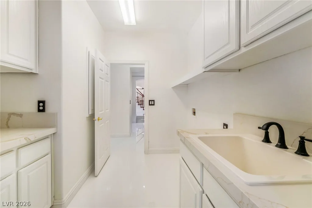 7526 Gossamer Wind, Las Vegas, NV 89139
