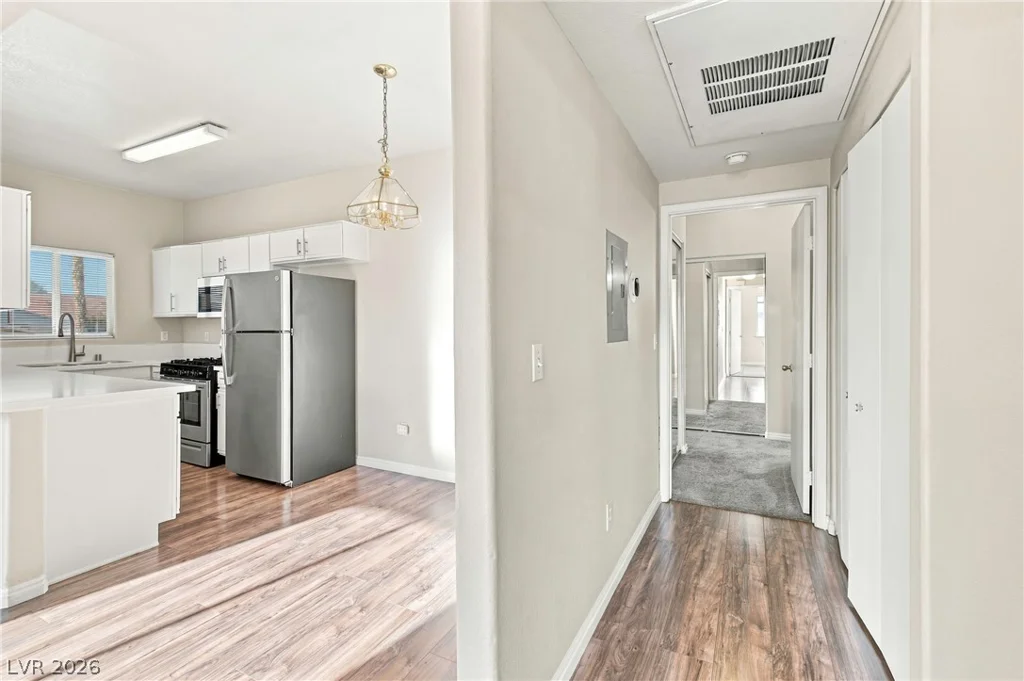 5751 Hacienda, Las Vegas, NV 89122