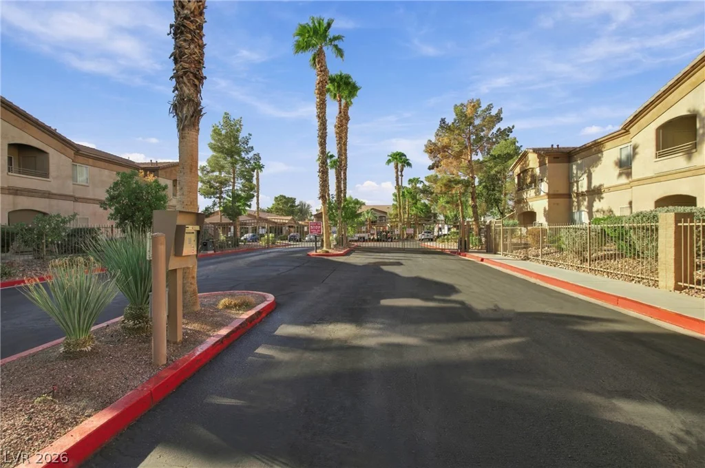 5751 Hacienda, Las Vegas, NV 89122