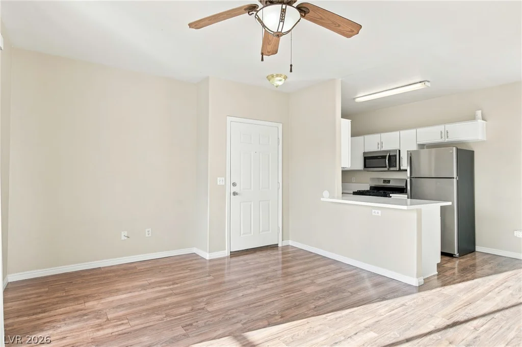 5751 Hacienda, Las Vegas, NV 89122