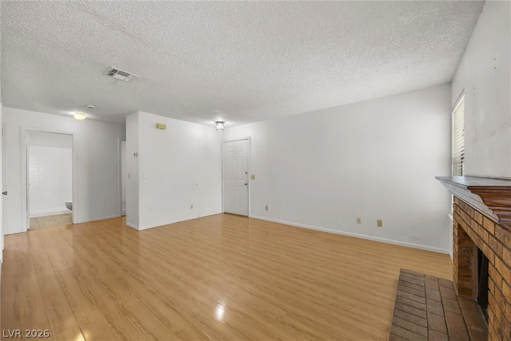 5576 Rochelle, Las Vegas, NV 89103