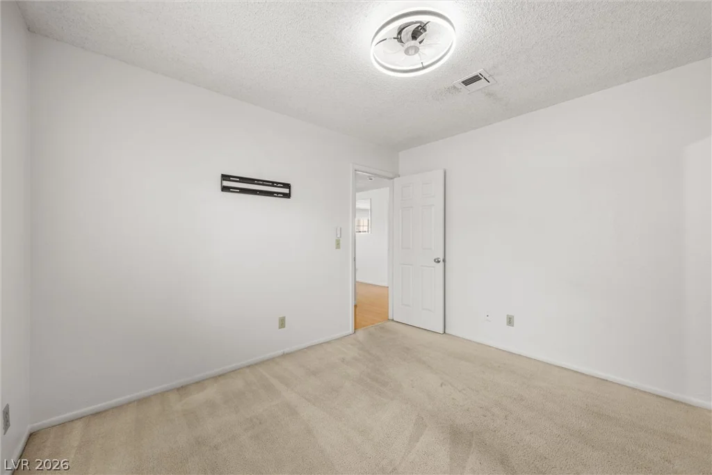 5576 Rochelle, Las Vegas, NV 89103