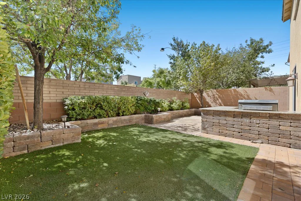 10833 Whipple Crest, Las Vegas, NV 89166