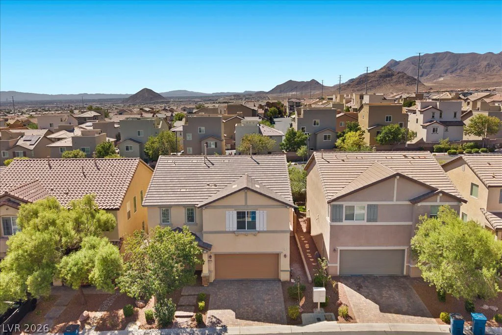 10833 Whipple Crest, Las Vegas, NV 89166