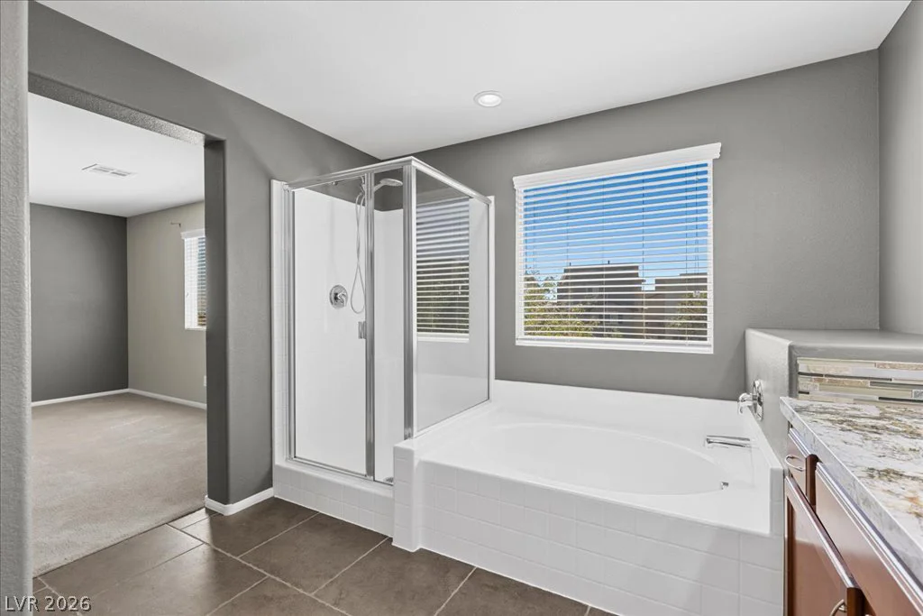 10833 Whipple Crest, Las Vegas, NV 89166