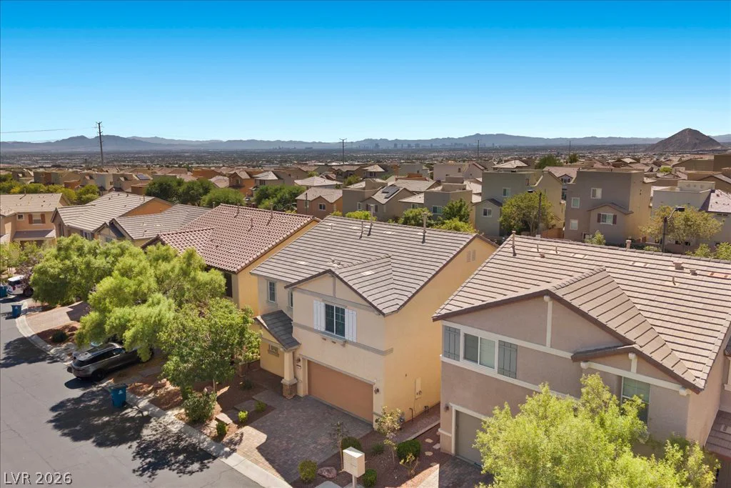 10833 Whipple Crest, Las Vegas, NV 89166