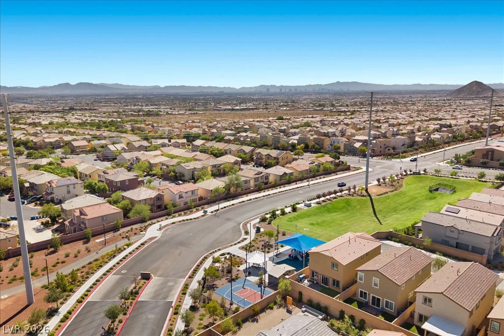 10833 Whipple Crest, Las Vegas, NV 89166