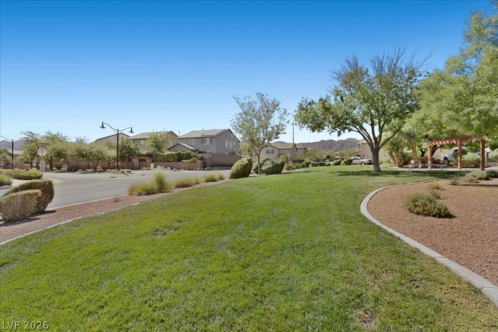 10833 Whipple Crest, Las Vegas, NV 89166