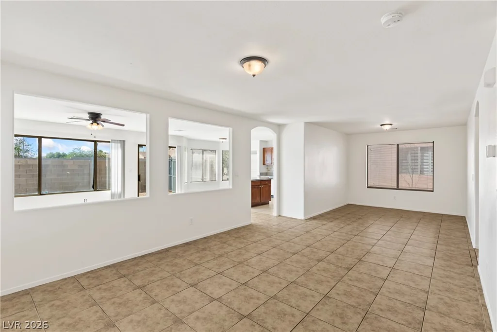 4655 Gracemont, Las Vegas, NV 89139