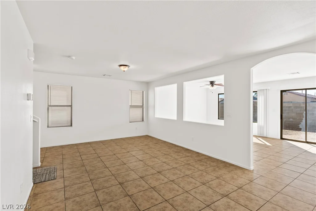 4655 Gracemont, Las Vegas, NV 89139