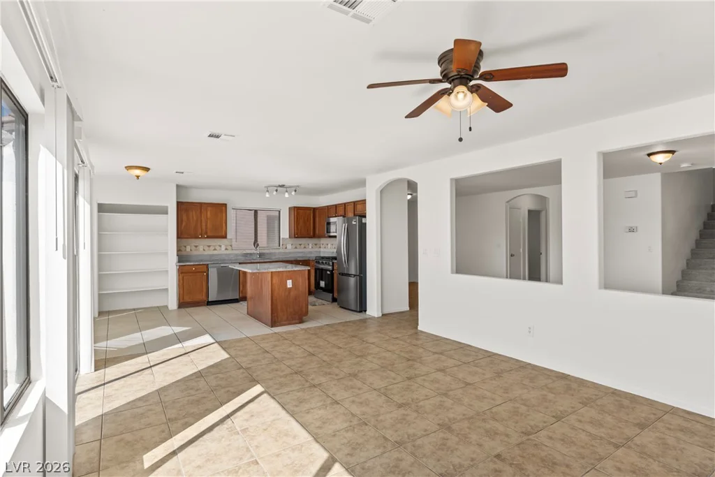 4655 Gracemont, Las Vegas, NV 89139