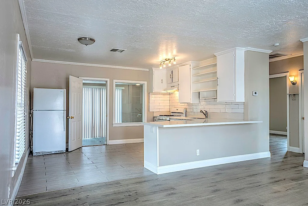 911 1st, Las Vegas, NV 89101
