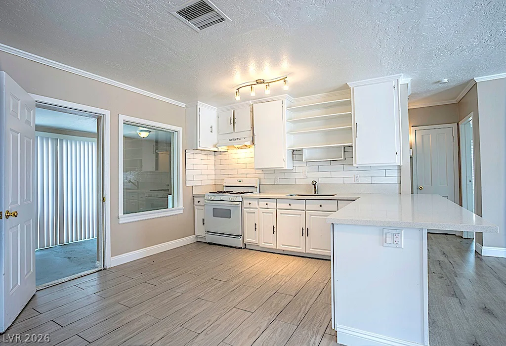 911 1st, Las Vegas, NV 89101