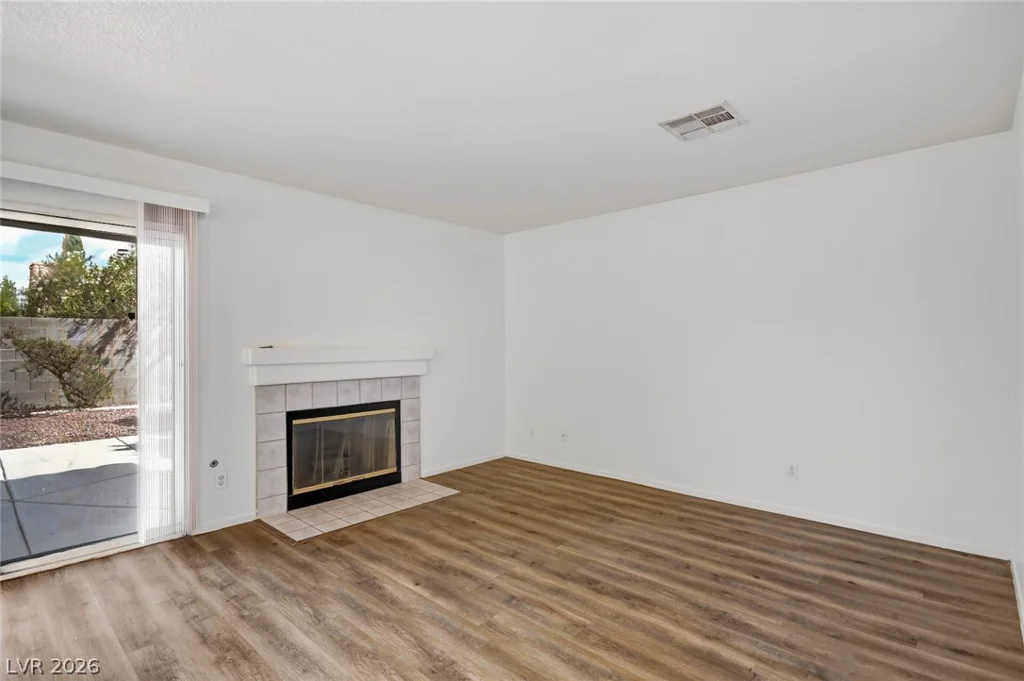 1428 Desert Hills, Las Vegas, NV 89117