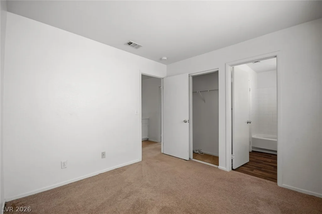 1428 Desert Hills, Las Vegas, NV 89117