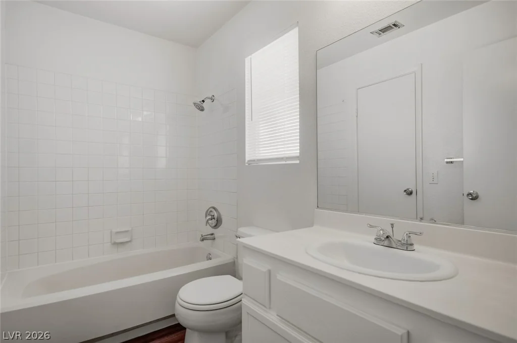 1428 Desert Hills, Las Vegas, NV 89117