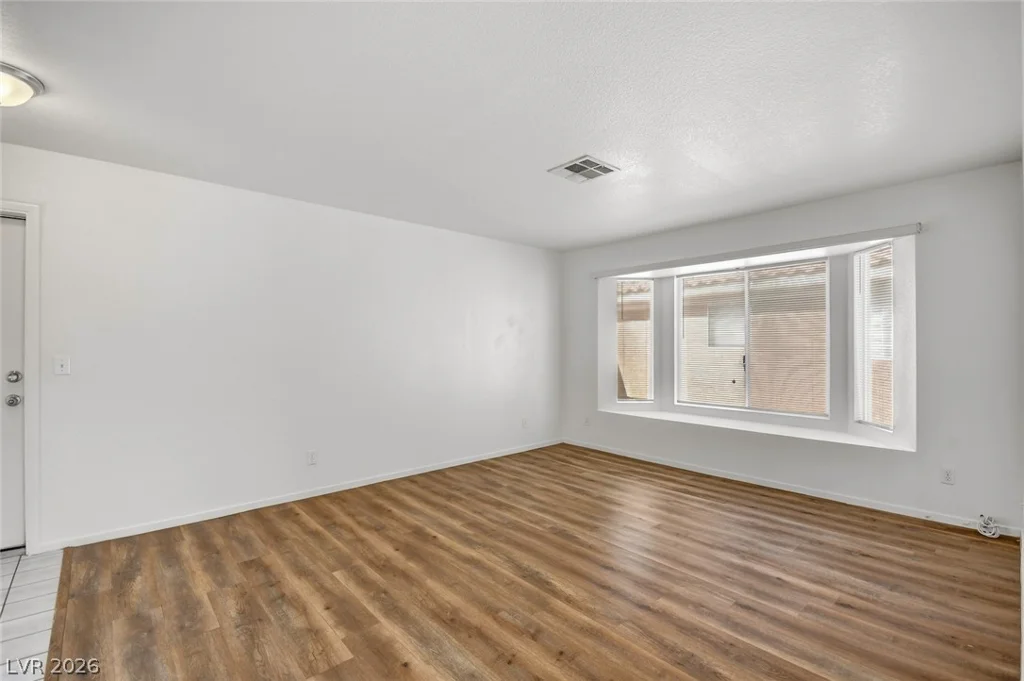 1428 Desert Hills, Las Vegas, NV 89117