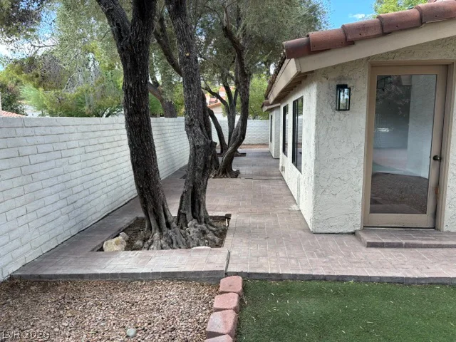 2101 Calle De Espana, Las Vegas, NV 89102