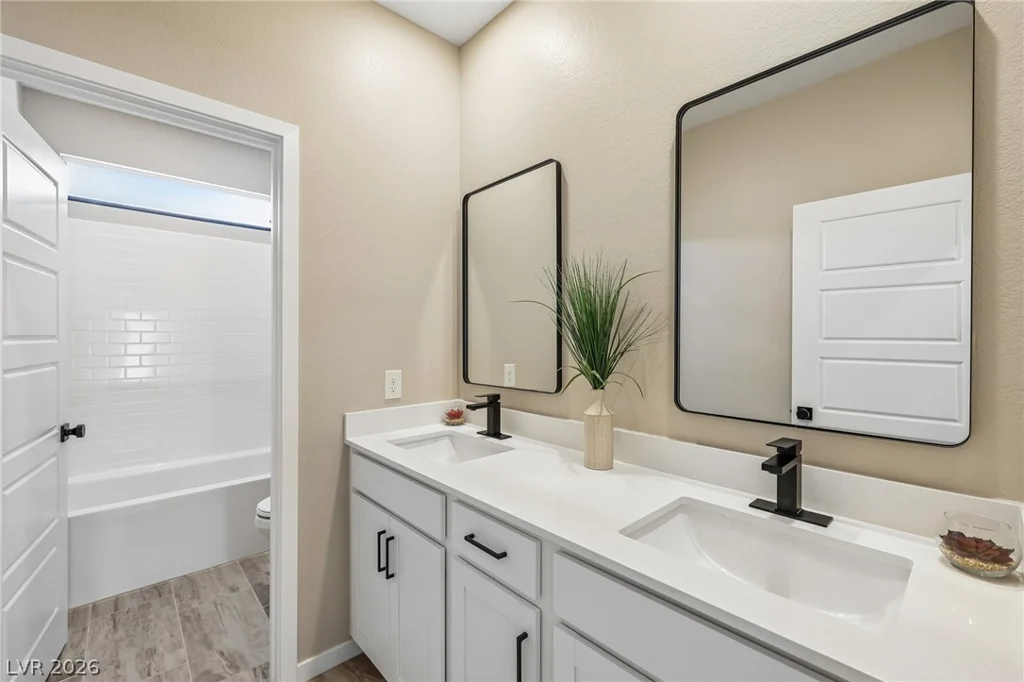 194 Viento Ridge, Henderson, NV 89012