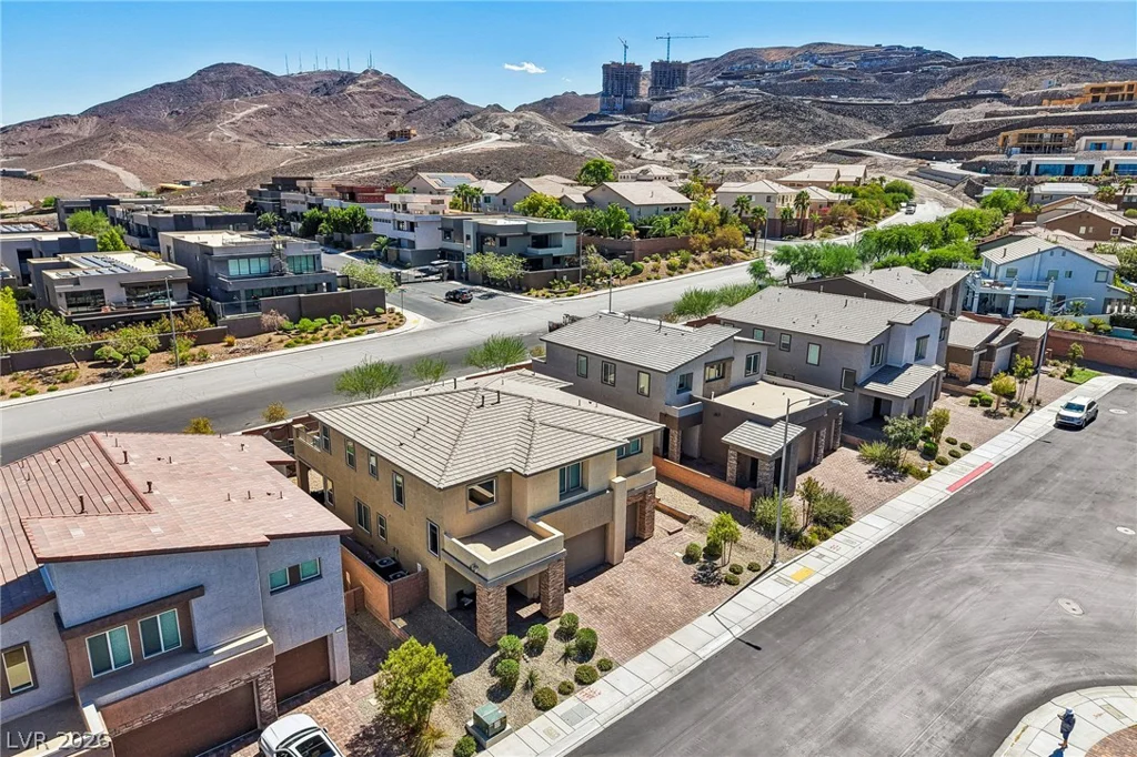 194 Viento Ridge, Henderson, NV 89012