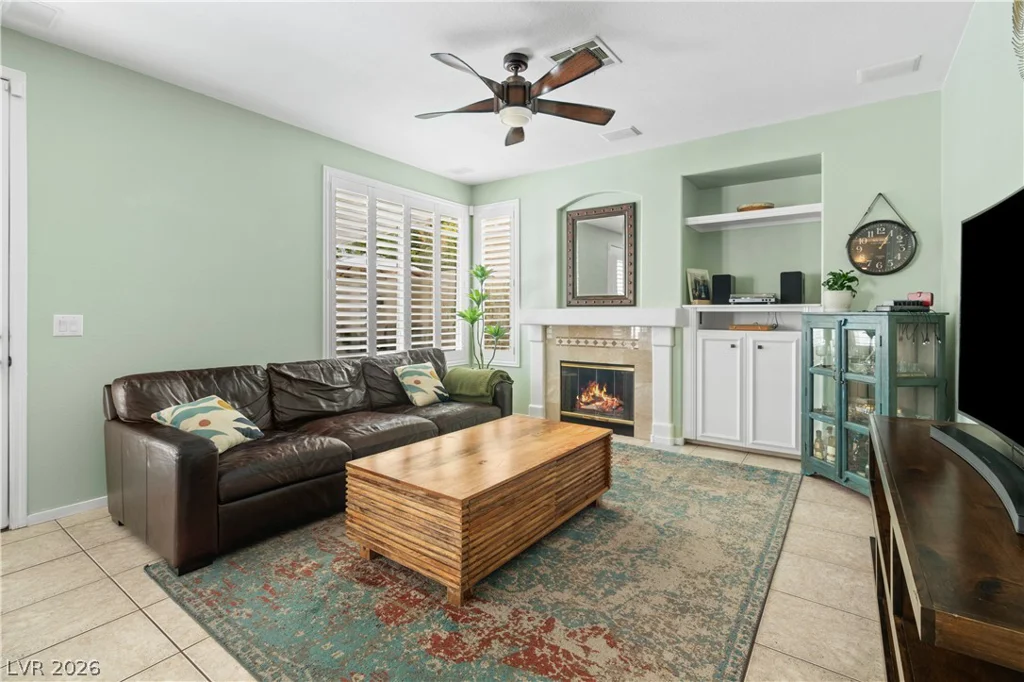 1816 Eagle Bluff, Las Vegas, NV 89128