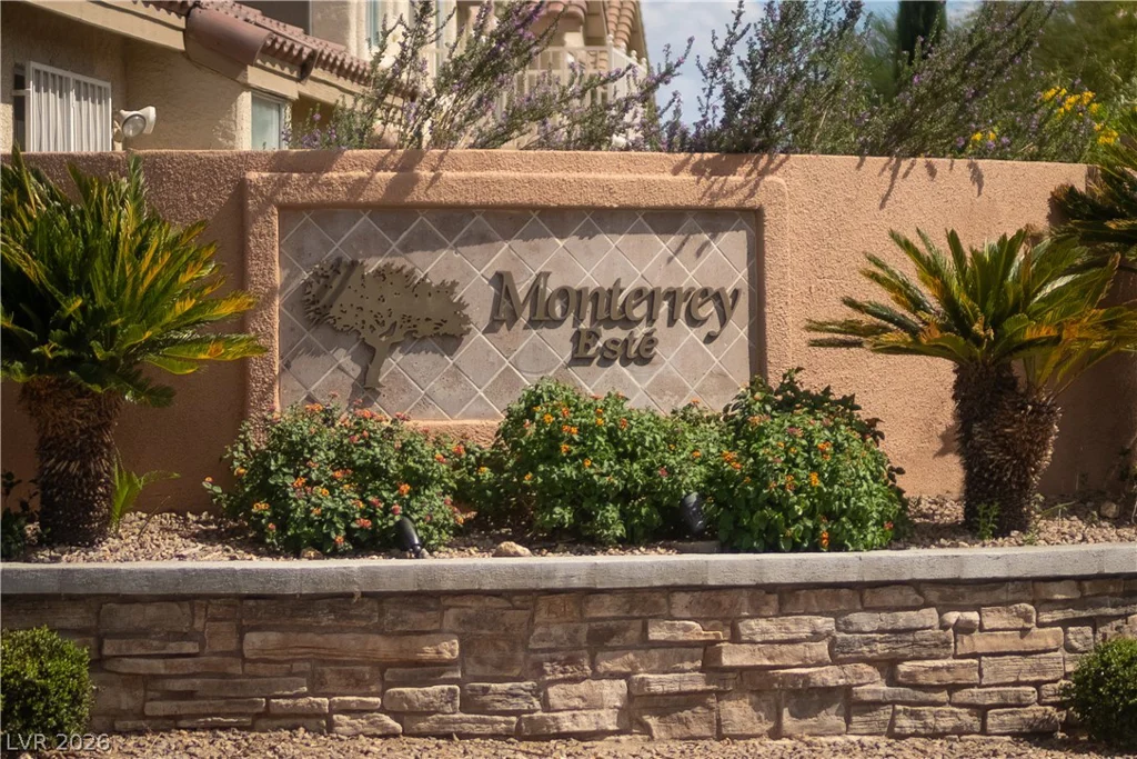 1816 Eagle Bluff, Las Vegas, NV 89128
