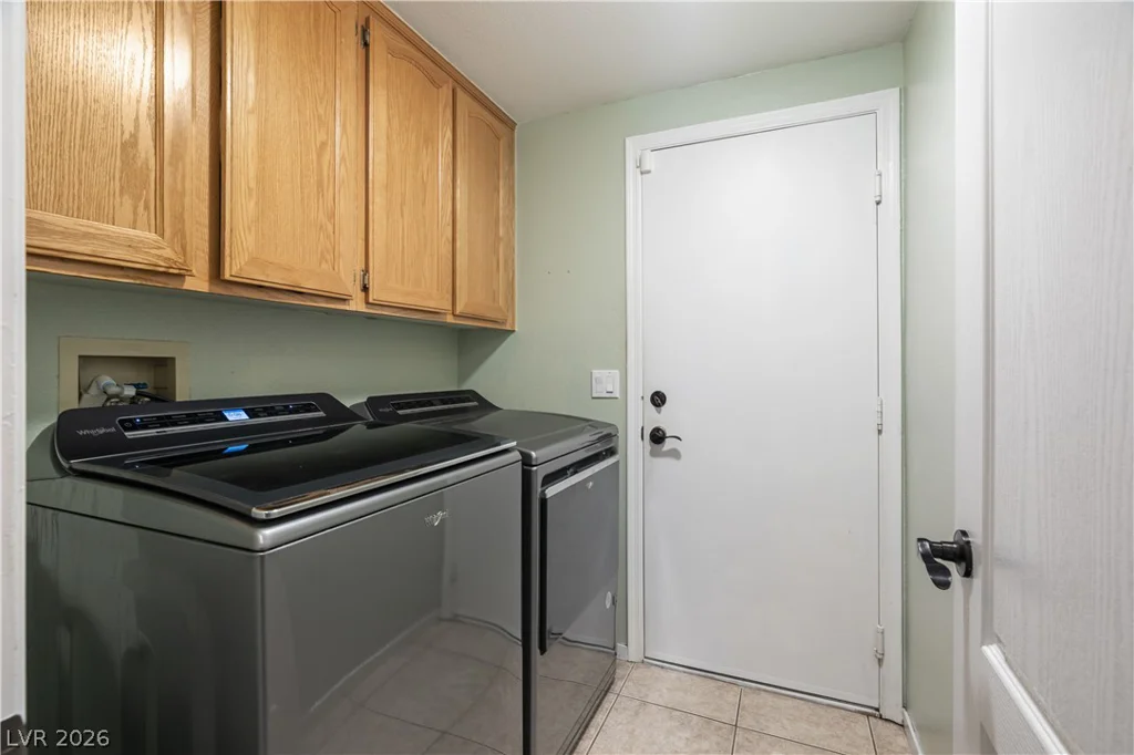 1816 Eagle Bluff, Las Vegas, NV 89128