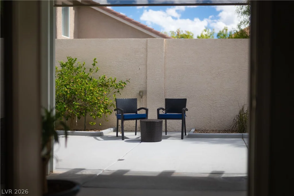 1816 Eagle Bluff, Las Vegas, NV 89128
