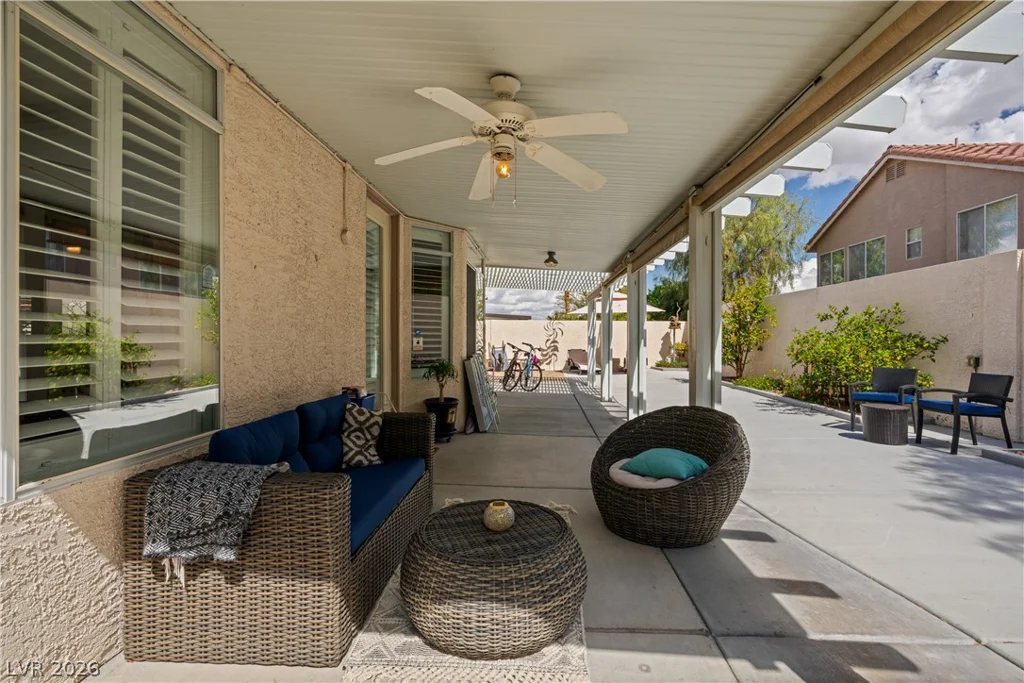 1816 Eagle Bluff, Las Vegas, NV 89128