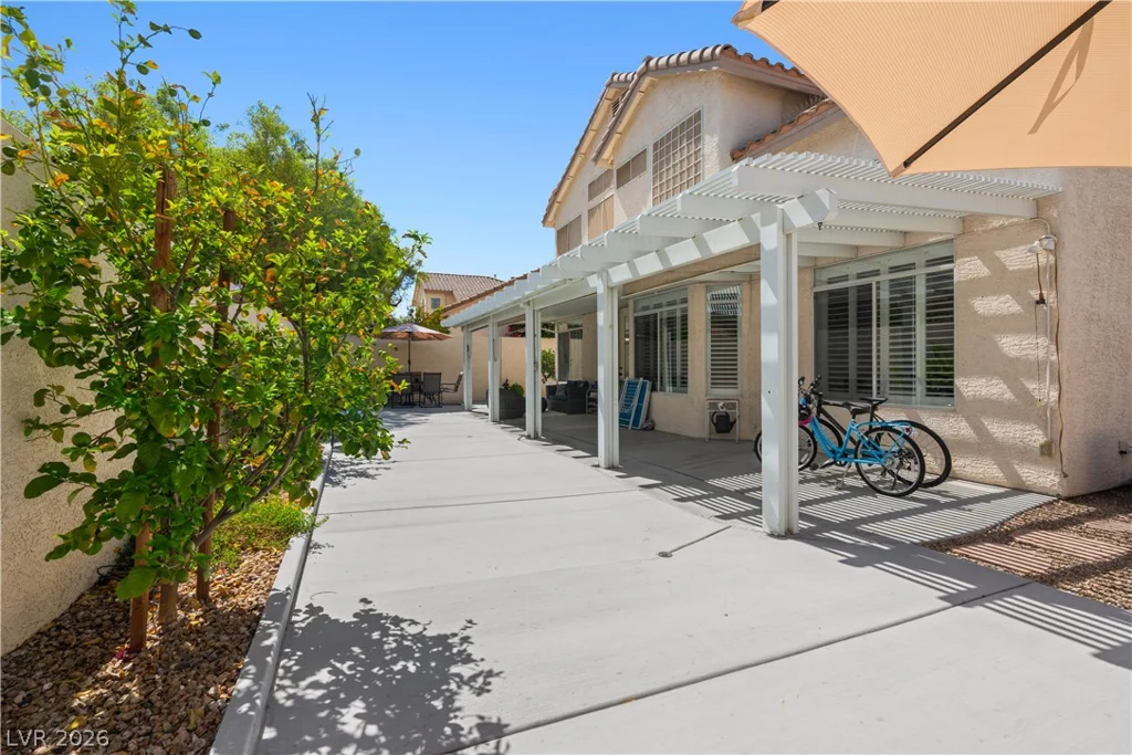 1816 Eagle Bluff, Las Vegas, NV 89128
