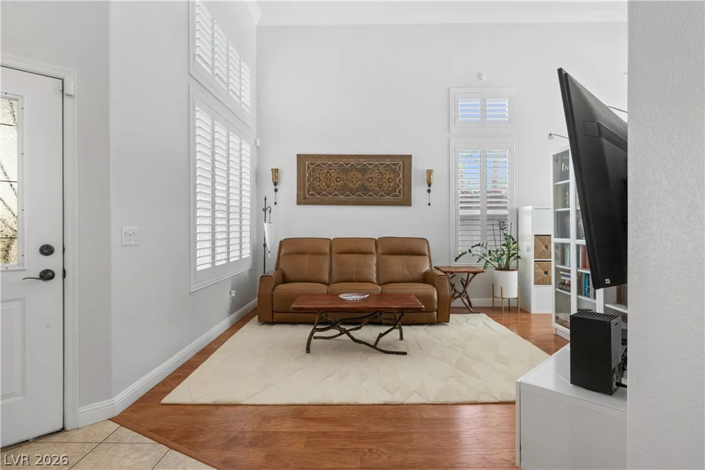 1816 Eagle Bluff, Las Vegas, NV 89128