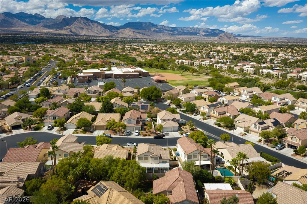 1816 Eagle Bluff, Las Vegas, NV 89128