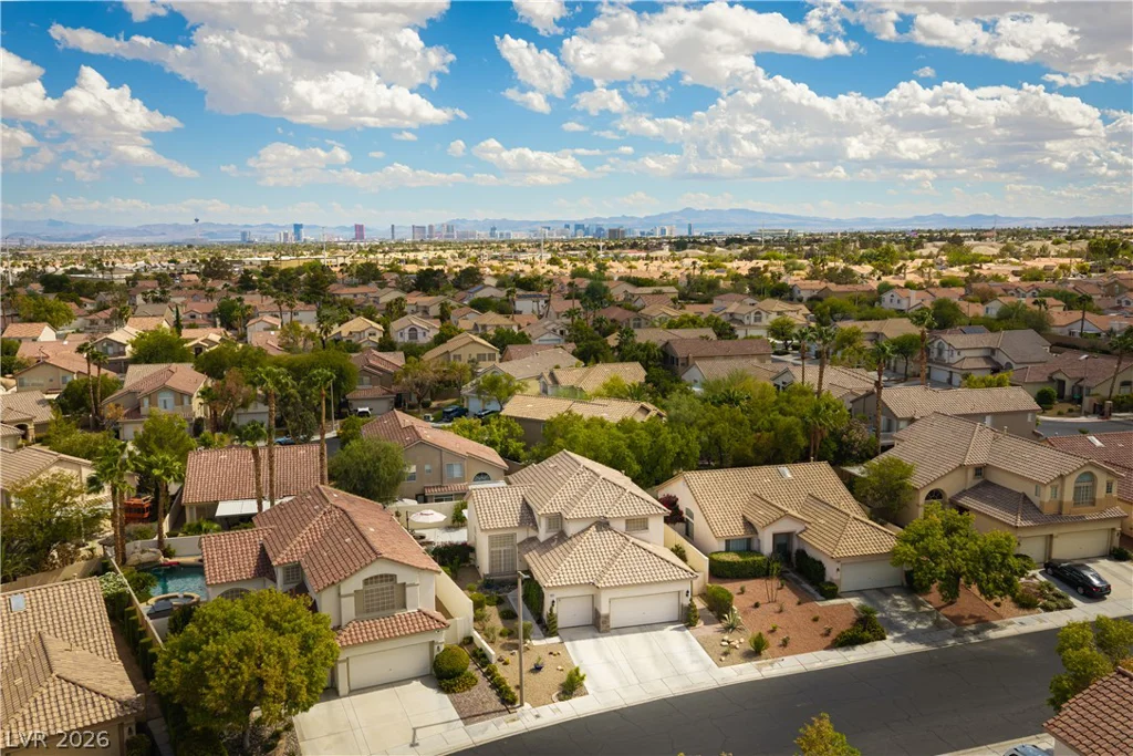 1816 Eagle Bluff, Las Vegas, NV 89128