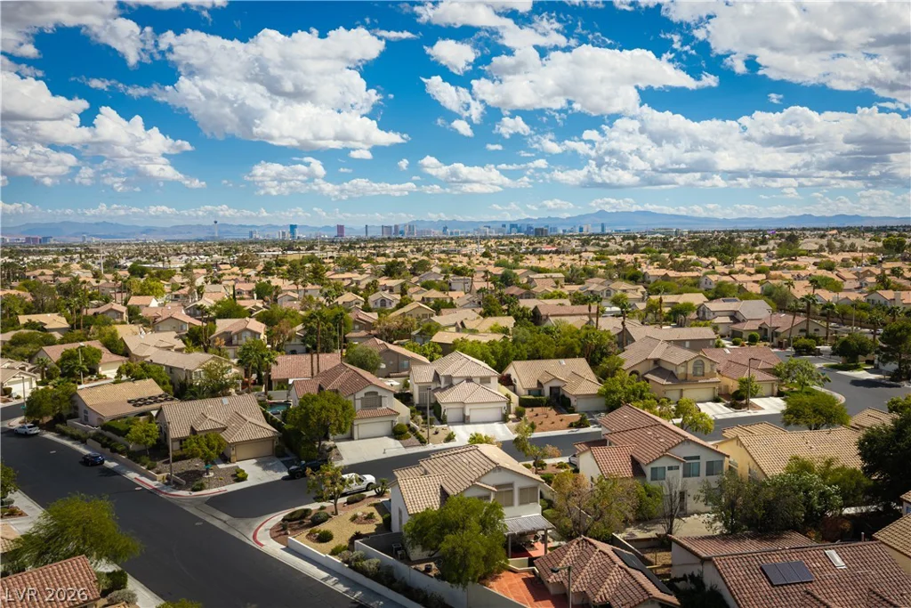 1816 Eagle Bluff, Las Vegas, NV 89128
