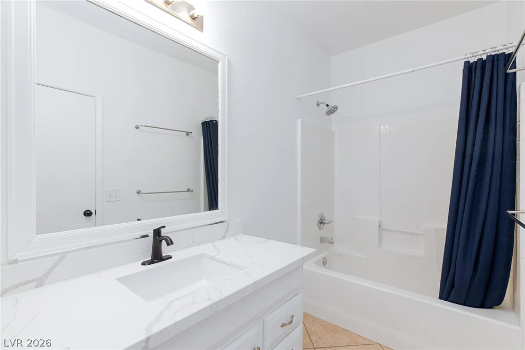 8212 Calico Wind, Las Vegas, NV 89131