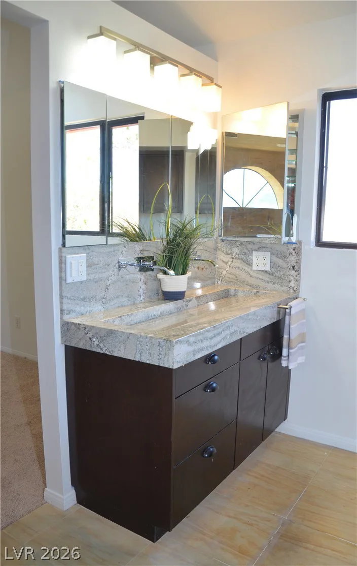 1442 White, Las Vegas, NV 89119