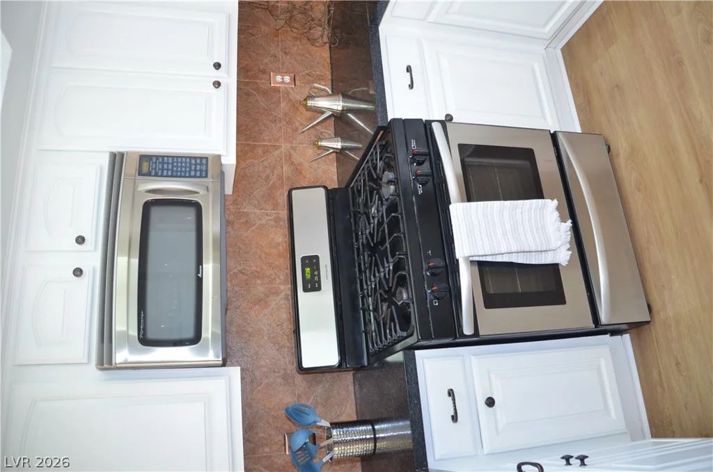 1442 White, Las Vegas, NV 89119