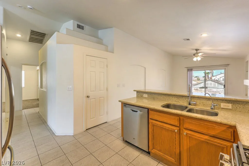 3186 CASTLE CANYON, Henderson, NV 89052