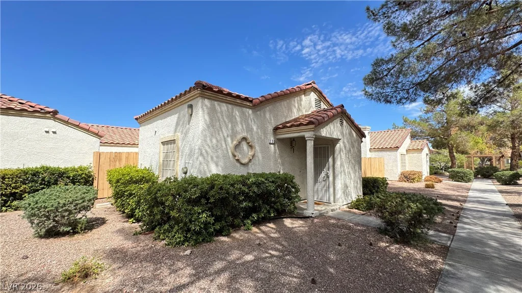 5425 Comchec, Las Vegas, NV 89108