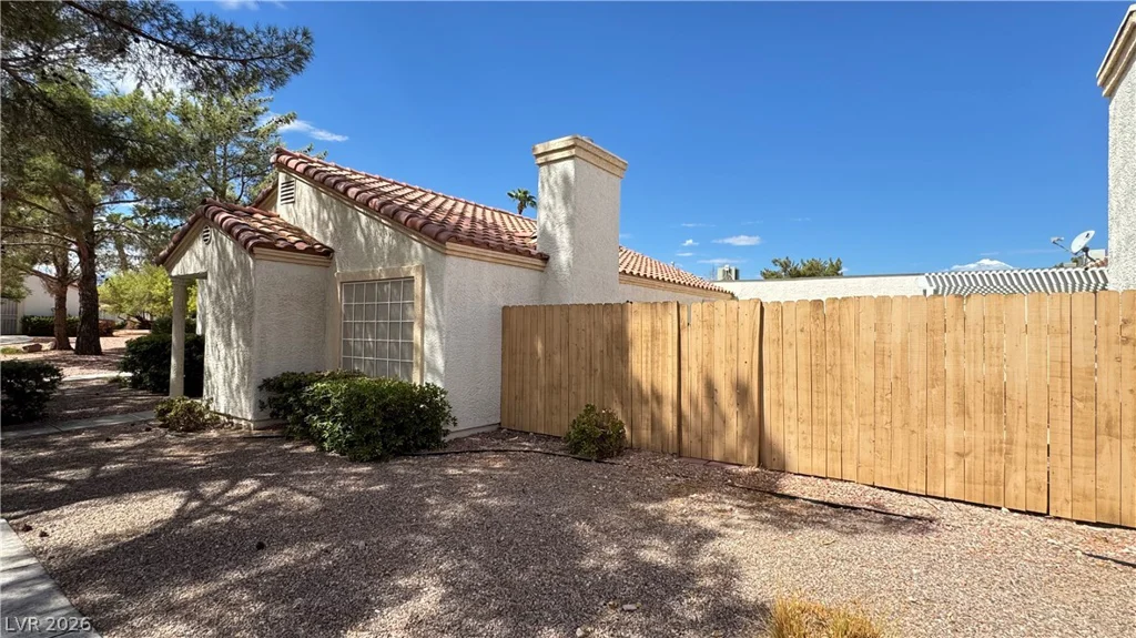 5425 Comchec, Las Vegas, NV 89108