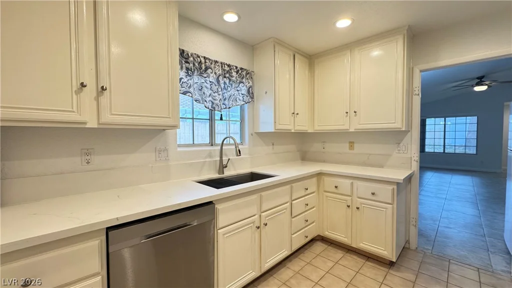 5425 Comchec, Las Vegas, NV 89108