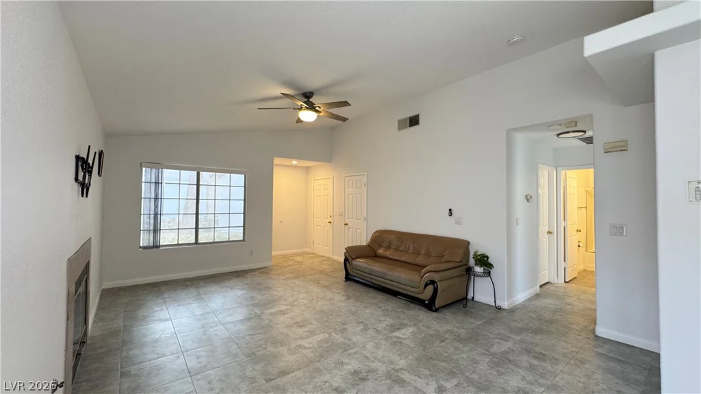 5425 Comchec, Las Vegas, NV 89108