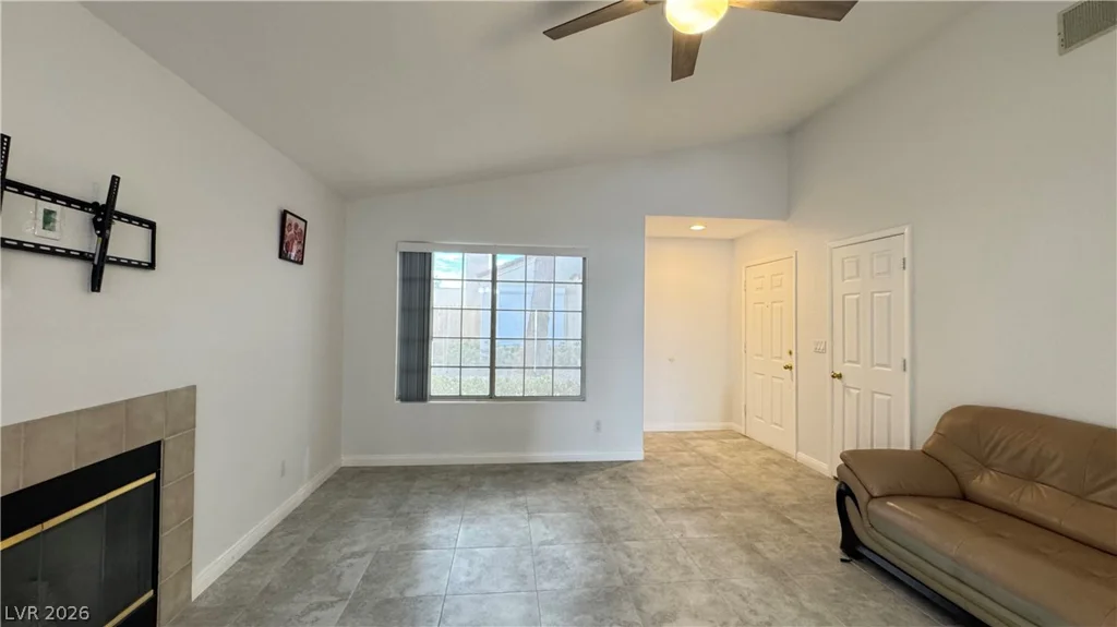 5425 Comchec, Las Vegas, NV 89108