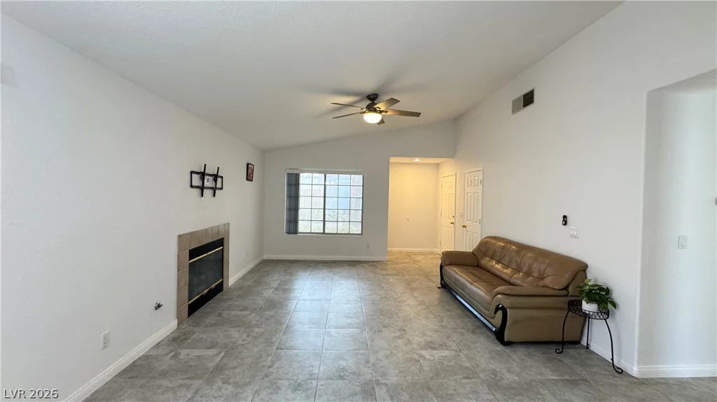 5425 Comchec, Las Vegas, NV 89108