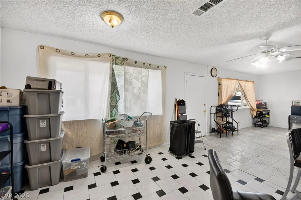 1237 Hassell, Las Vegas, NV 89106