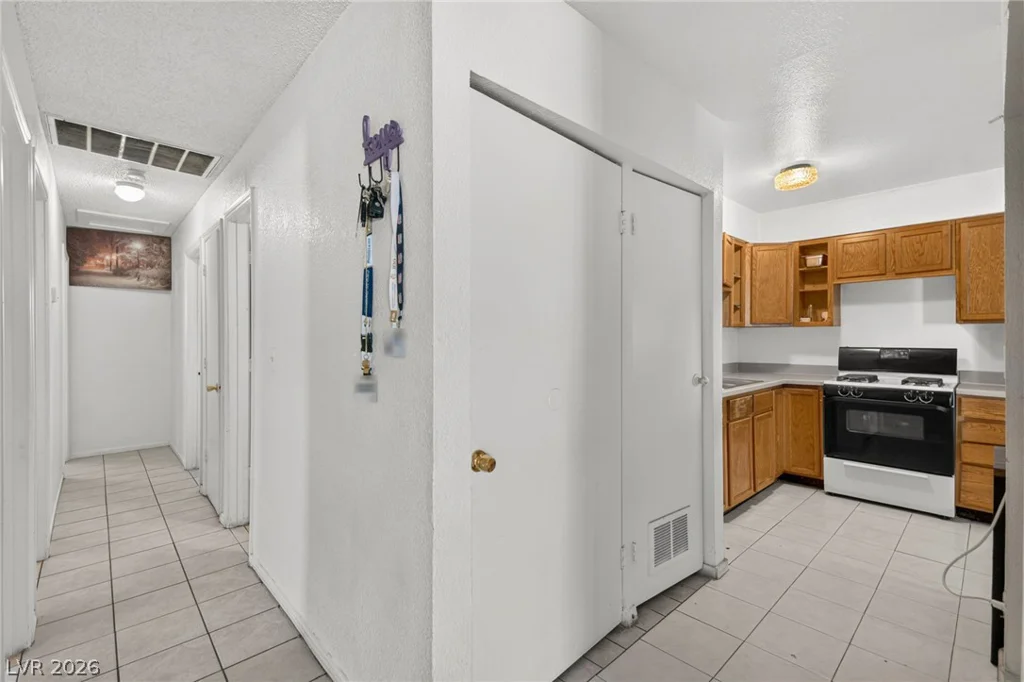 1237 Hassell, Las Vegas, NV 89106