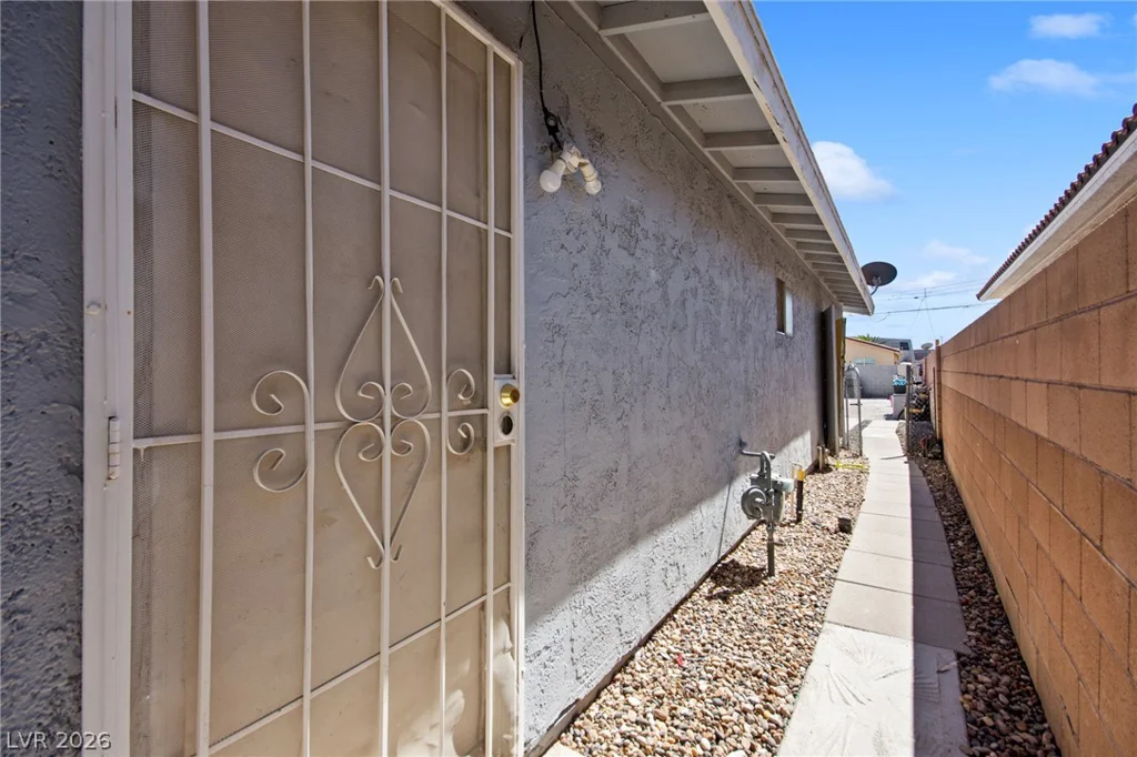 1237 Hassell, Las Vegas, NV 89106