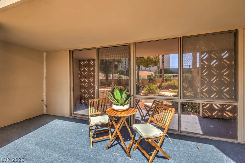 205 Harmon, Las Vegas, NV 89169